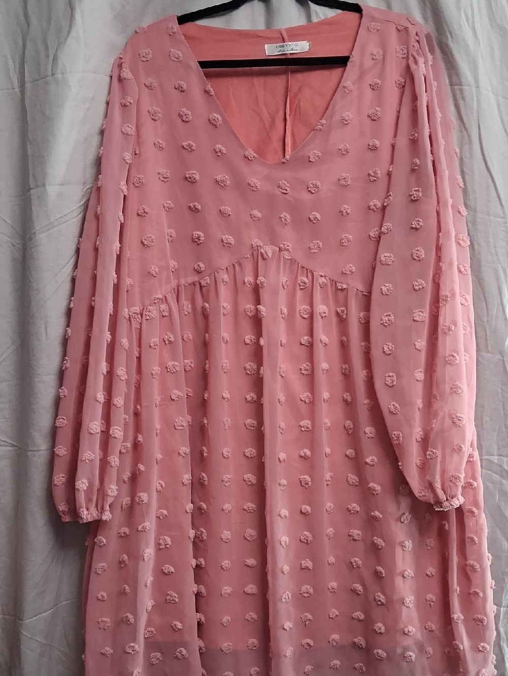 Textured Pink Midi Dress with V-Neck and Long Sleeves